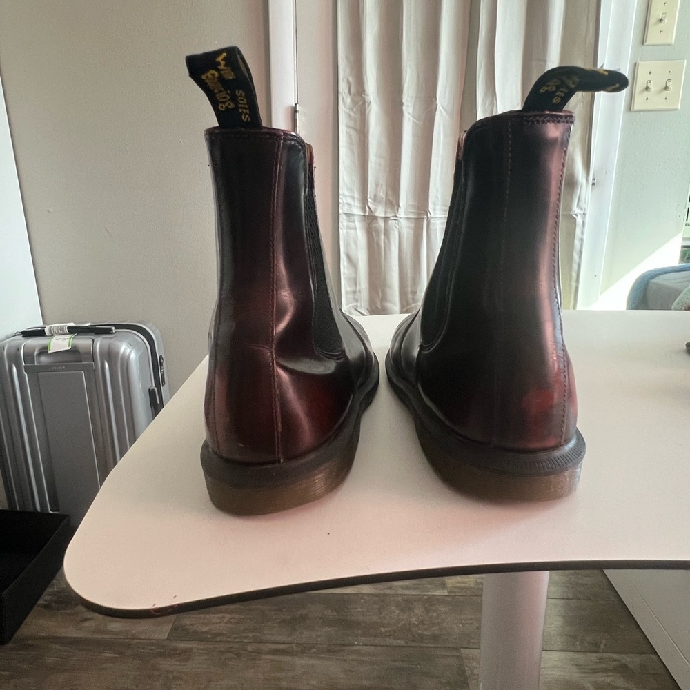 Dr. Martens women’s Flora Arcadia Chelsea boots in cherry red, size 9 - Picture 3 of 5